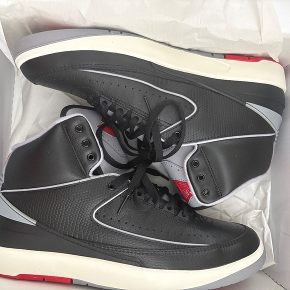 Brand new Retro air jordan 2 - Picture 4 of 5